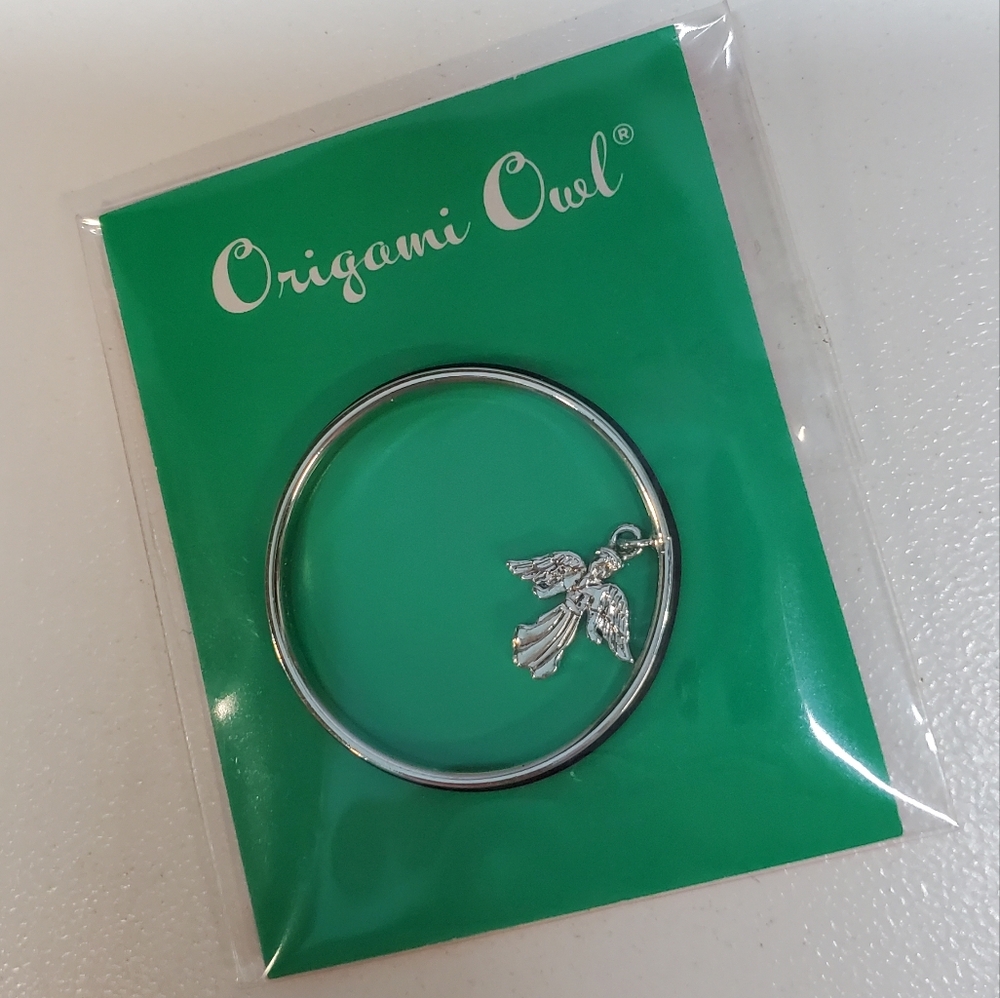 Origami Owl - Brand New Large Silver Angel Window Plate